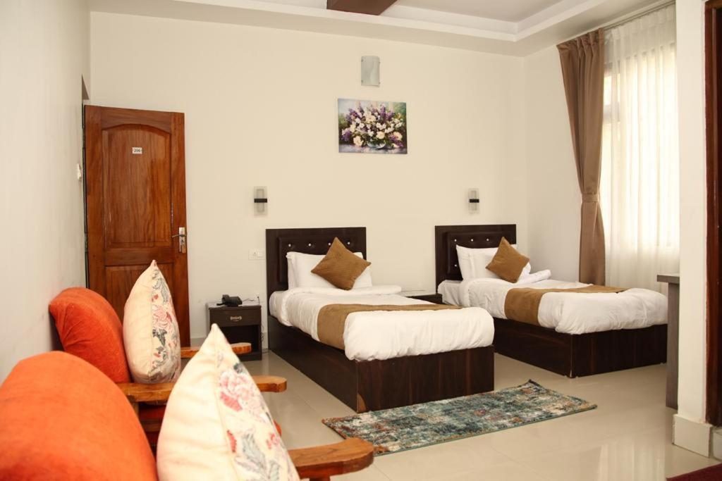 Maplewood Hotel & Spa Гангток Экстерьер фото