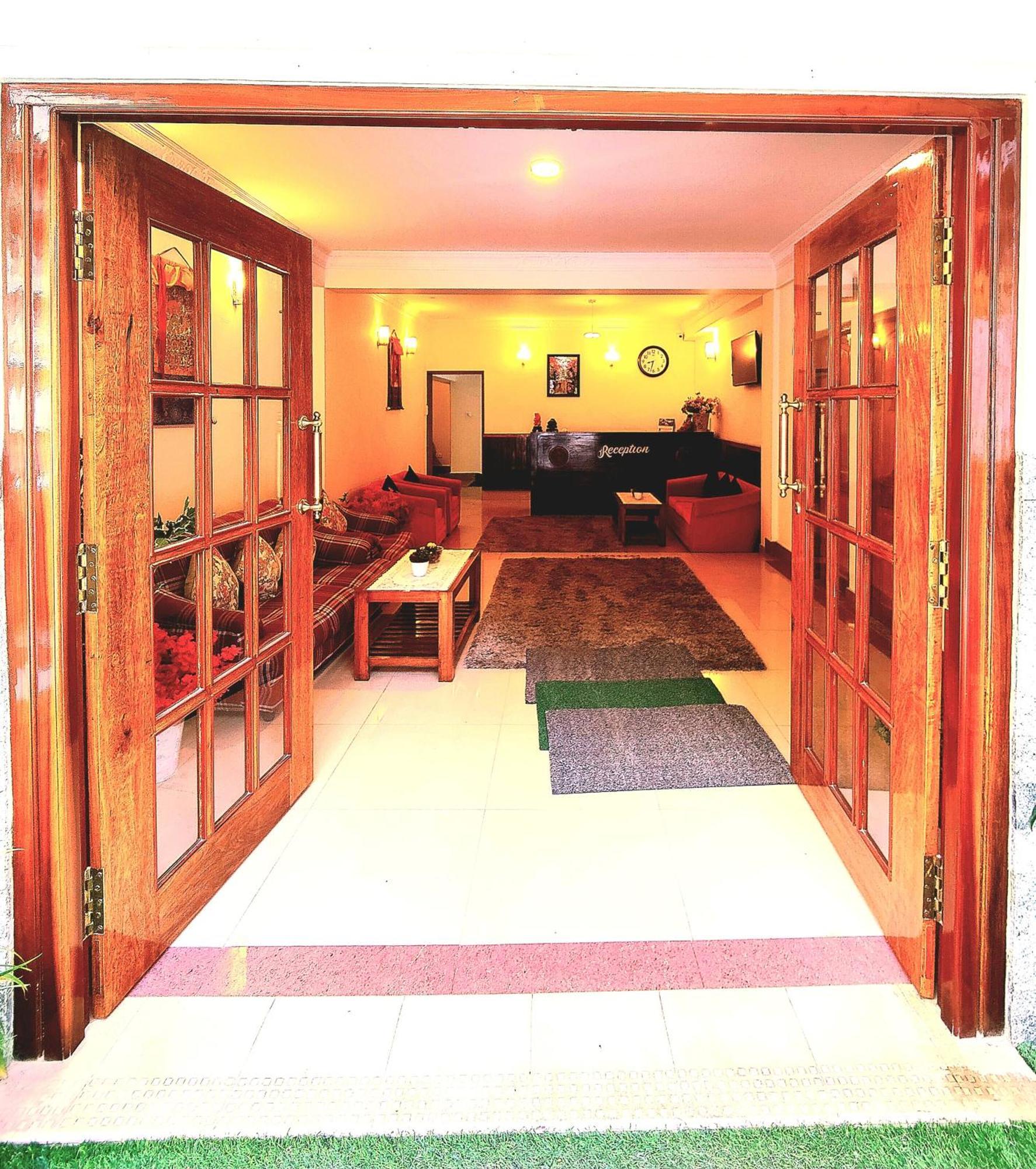 Maplewood Hotel & Spa Гангток Экстерьер фото