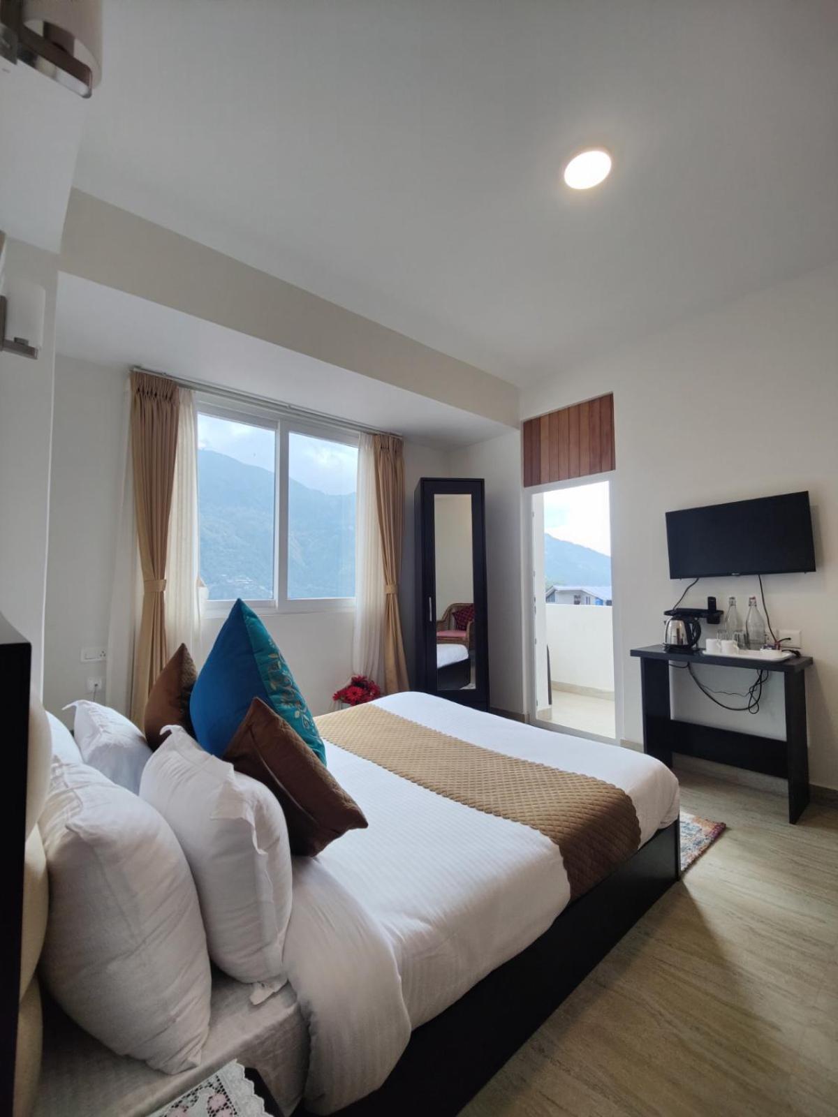 Maplewood Hotel & Spa Гангток Экстерьер фото
